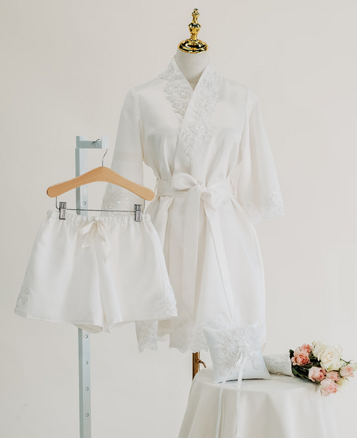 Bundles Unbox the Dress Bundles Unbox the Dress