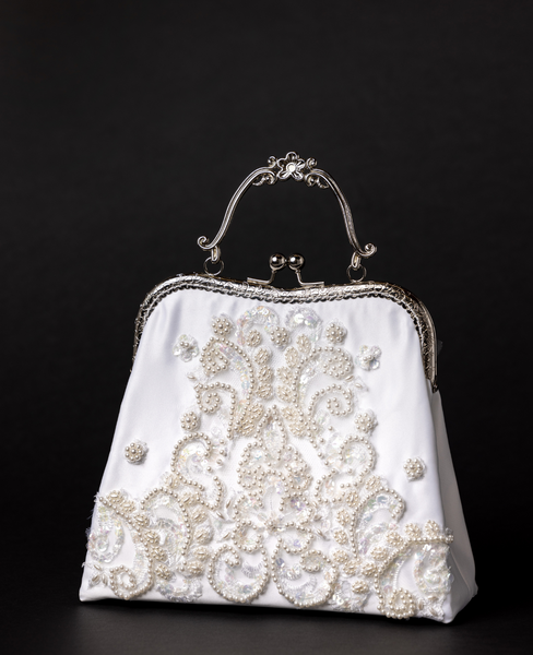 La Rosa Heirloom Evening Bag – Unbox the Dress