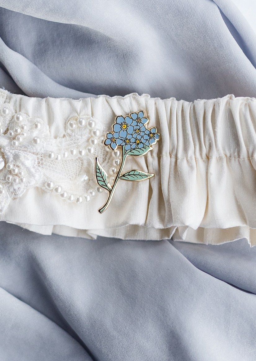 Forget-Me-Not Enameled Flower Pin