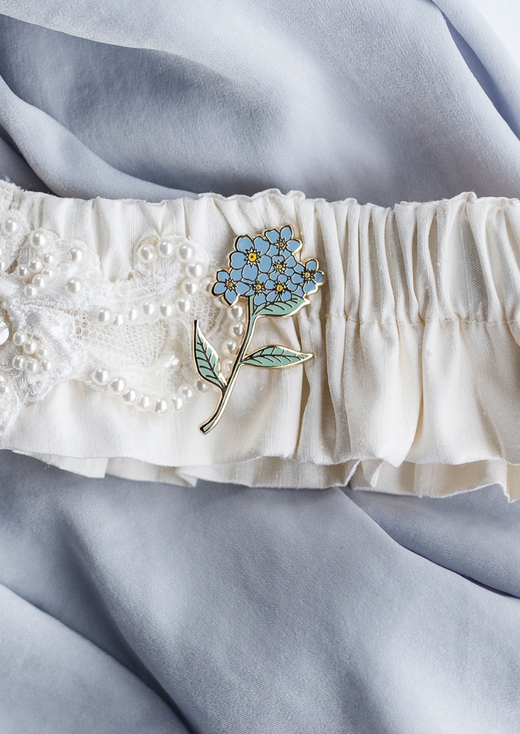 Forget-Me-Not Enameled Flower Pin
