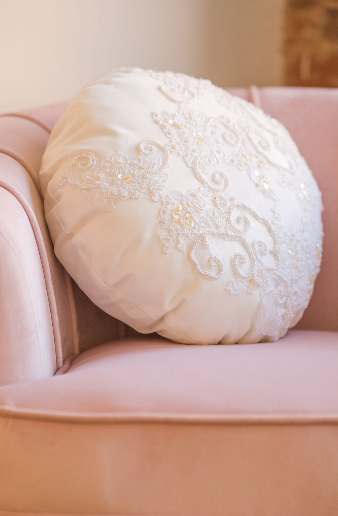 Prettiest Pillows - Round